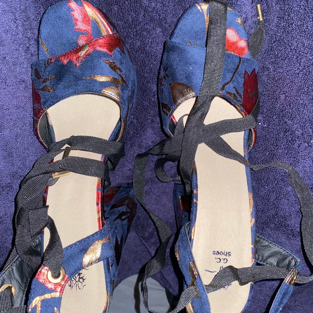 Platform Pumps/Sandals - Picture 2 of 3